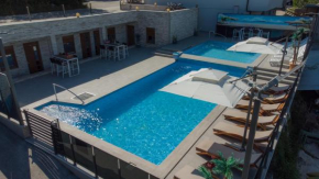 Luxury Apartment & Rooms